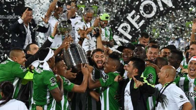 Pemain Atletico Nacional rayakan gelar Copa Libertadores 2016