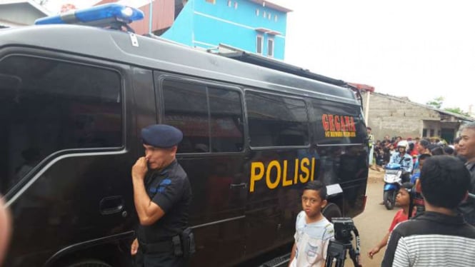 Tim Gegana kembali lakukan olah TKP di Jalan Bintara Jaya 8, Bekasi.  