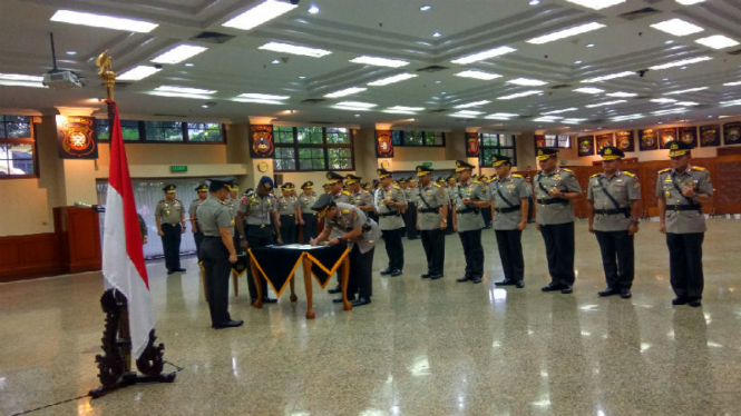 Kapolri Jenderal Tito Karnavian melantik enam Kapolda baru.