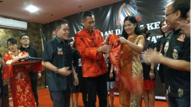 Cagub DKI Jakarta, Agus Yudhoyono,  dan istrinya, Annisa Pohan.