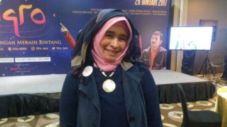 Perjuangan Neno Warisman sebagai Single Parent