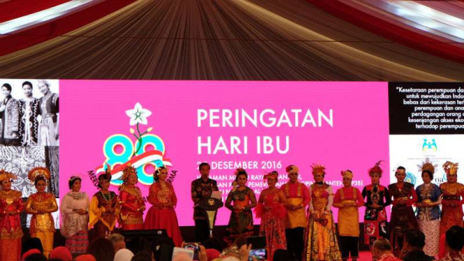 Peringatan Hari Ibu di Serang, Banten dihadiri Presiden Jokowi