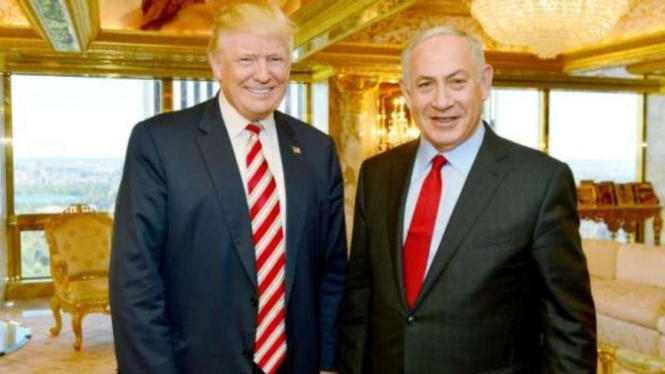 Presiden AS Donald Trump (kiri) bersama PM Israel Benjamin Netanyahu.