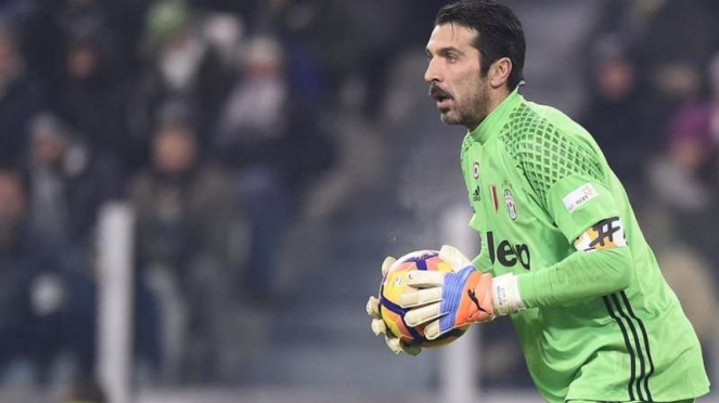 Penjaga gawang Juventus, Gianluigi Buffon