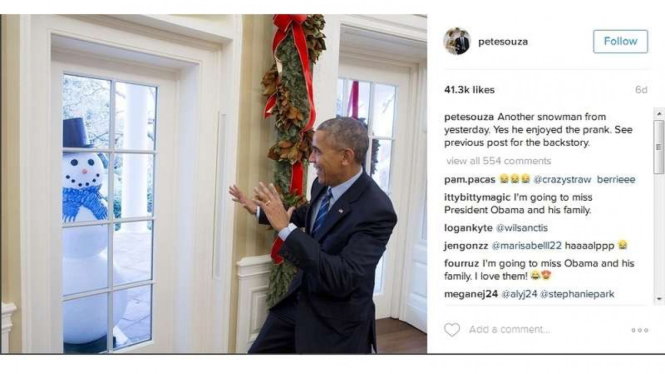 Ekspresi Presiden Amerika Serikat ketika melihat manusia salju di dekat kantornya, Jumat (23/12/2016)