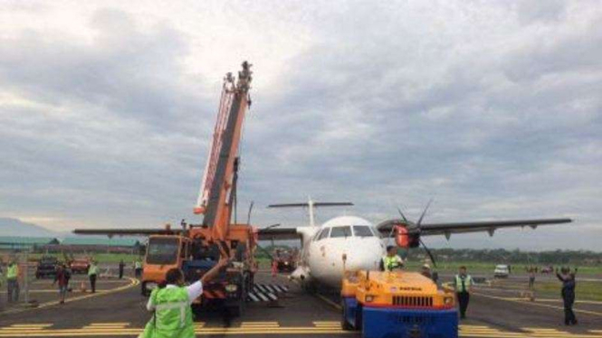 Bandara Ahmad Yani, Semarang, usai pesawat Wings tergelincir. beberapa waktu lalu.