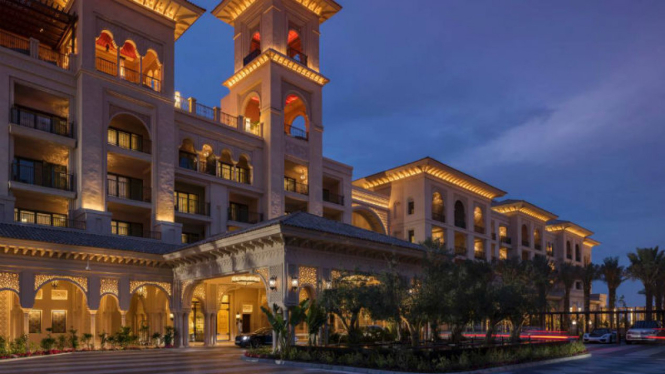 Four Seasons Resort Dubai di pantai Jumeirah 