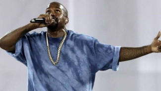 Warnai Rambut, Kanye West Dibully Netizen