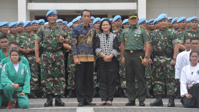 Presiden Jokowi saat mengunjungi Mako Paspampres