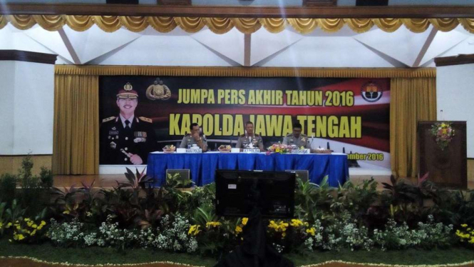 Jumpa pers akhir tahun 2016 Kapolda Jawa Tengah 