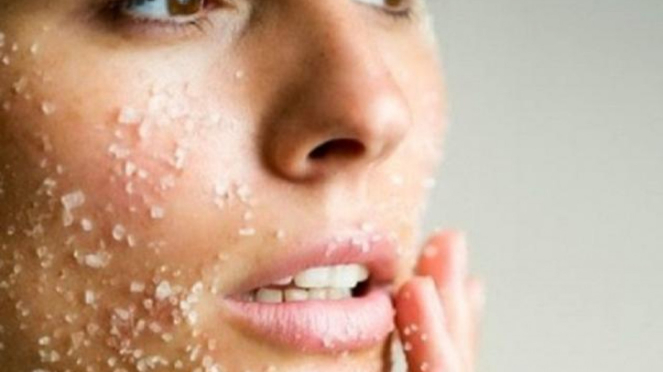 Garam untuk scrub wajah.