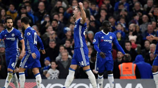 Para pemain Chelsea rayakan gol Gary Cahill