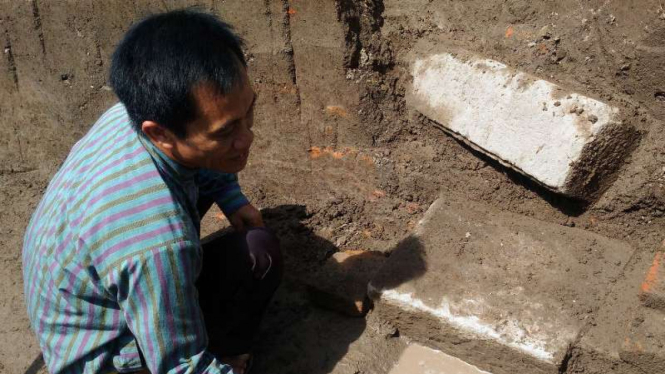 Warga Pleret temukan batu yang diduga peninggalan bangunan kuno