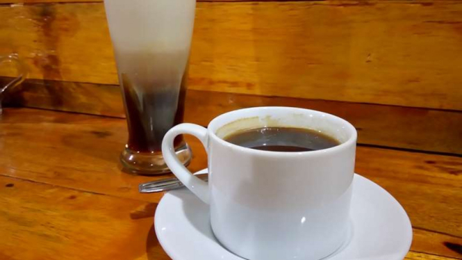 Americano dan Caramel Latte