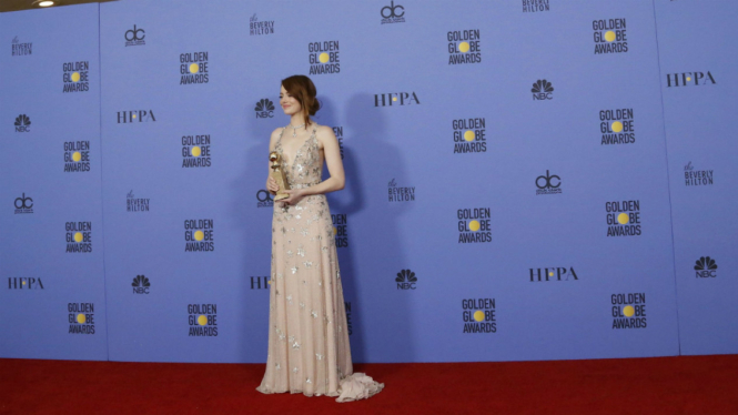 Emma Stone di acara Golden Globes 2017