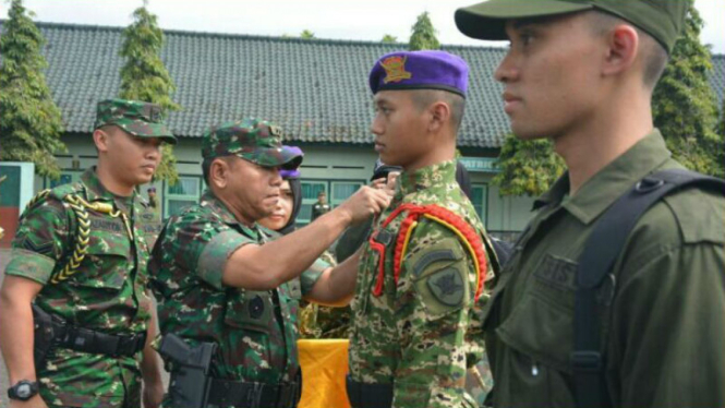 Pangdam Siliwangi, Mayjen TNI Muhammad Herindra (tengah). 