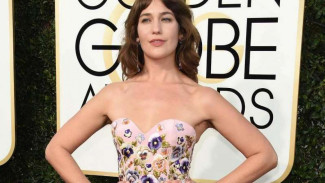Bulu Ketiak Aktris ini Bikin Heboh Red Carpet Golden Globes