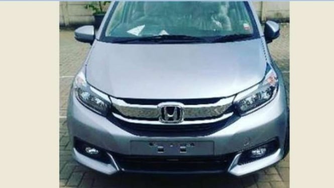 Honda Mobilio terbaru.