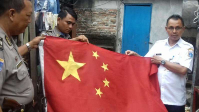 Bendera China di Koja, Jakarta Utara.
