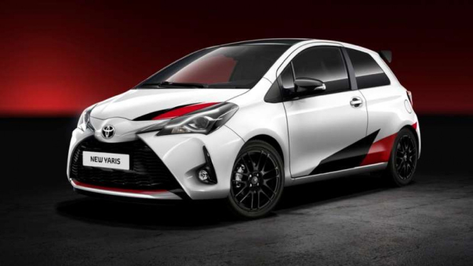 Render Yaris tiga pintu.