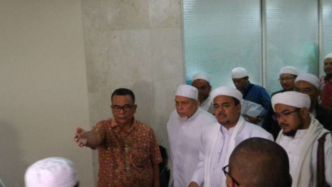 Rizieq Sihab saat berada di DPR, Jakarta, Selasa, 17 Januari 2017.