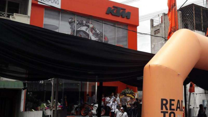 Peresmian Showroom KTM di Serpong