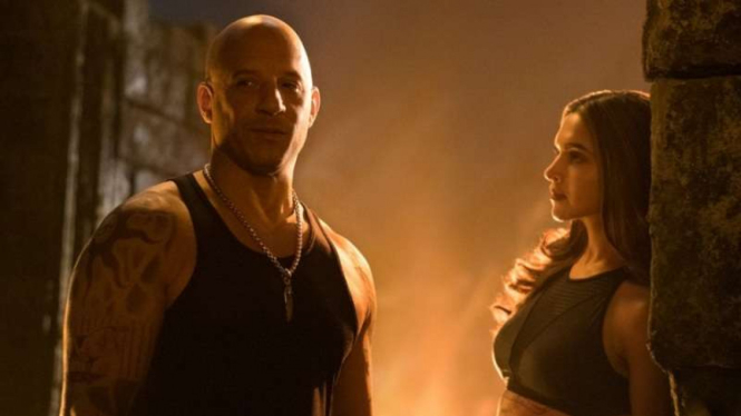 Vin Diesel dan Deepika Padukone dalam XXX: Return of Xander Cage