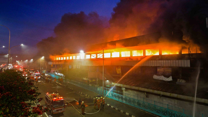 Sebanyak 1.012 kios di Pasar Senen rusak atau hangus dilalap api pada Kamis, 19 Januari 2017. 