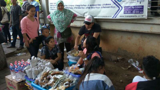 Pedagang nasi padang di Pasar Senen, Jakarta Pusat.