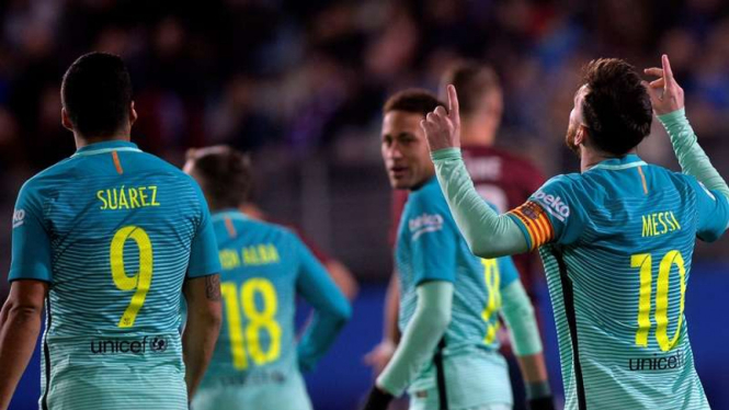 Megabintang Barcelona, Lionel Messi merayakan gol.