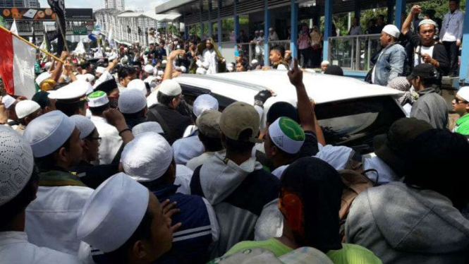 Rizieq Shihab tiba di Polda Metro Jaya