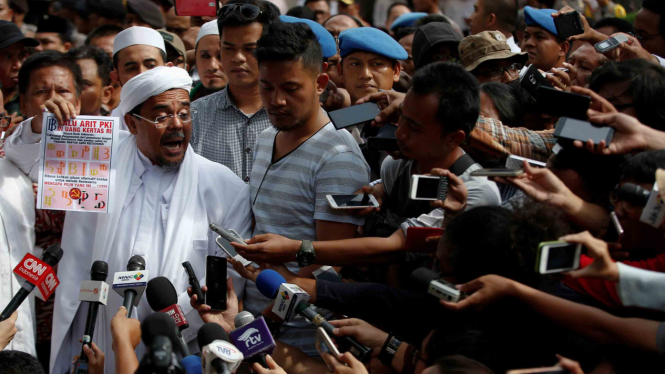 Tersangka pornografi, Habib Rizieq Syihab 