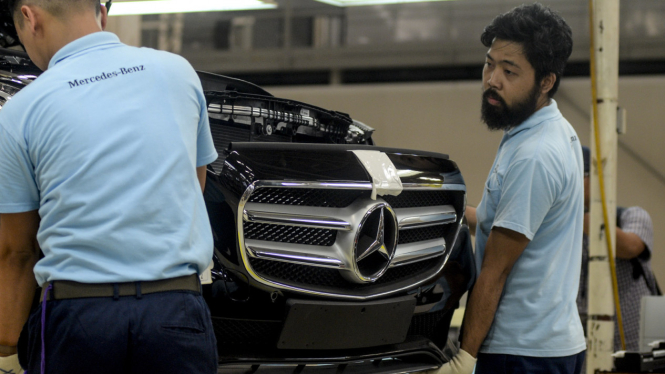 Perakitan Mercedes-Benz The News E-Class