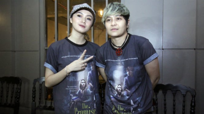 Mitha dan Dara 'The Virgin'.