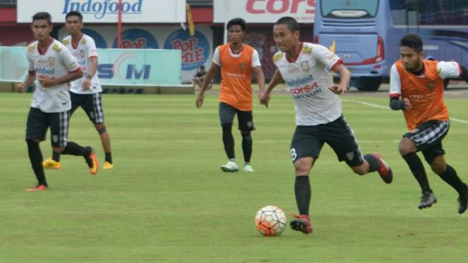 Laga ujicoba internal Bali United