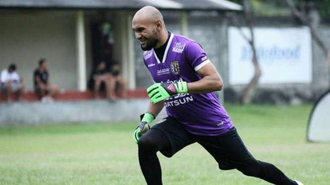 Kiper Bali United, Alfonsius Kelvan