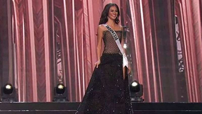 Kezia Warouw di Miss Universe