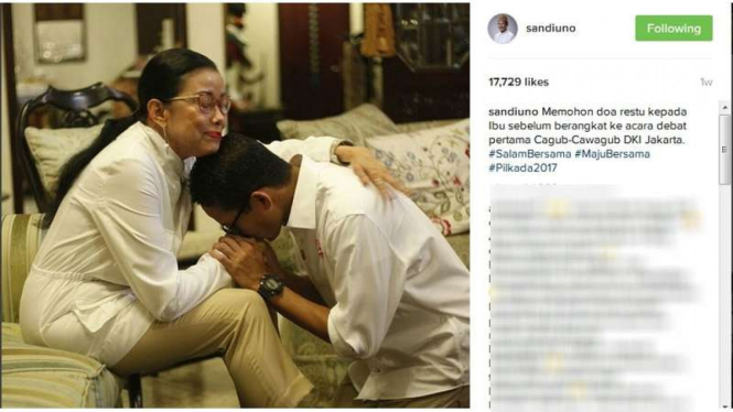 Sandiaga Salahudin Uno saat meminta restu sang ibunda menjelang debat kandidat pada putaran pertama yang digelar 13 Januari 2017.