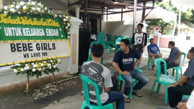 Rumah duka keluarga Endah Arie Cakrawati, korban kecelakaan pesawat di Australia, di Serang Banten, Jumat (27/1/2017)