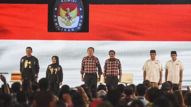 Pasangan calon Gubernur dan Wakil Gubernur DKI Jakarta Agus Harimurti Yudhoyono-Sylviana Murni, Basuki Tjahaja Purnama-Djarot Saiful Hidayat dan Anies Baswedan-Sandiaga Uno di debat kandidat.