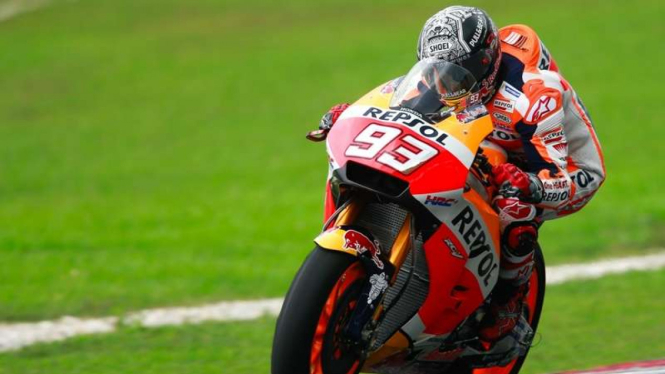 Pembalap Repsol Honda, Marc Marquez di sesi uji coba MotoGP 2017