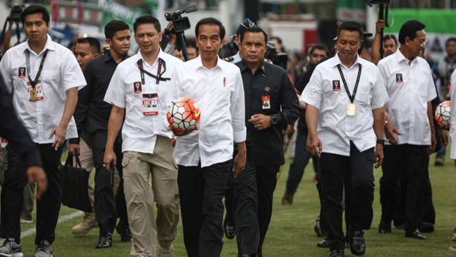 Presiden Joko Widodo hadir di pembukaan Piala Presiden 2017.