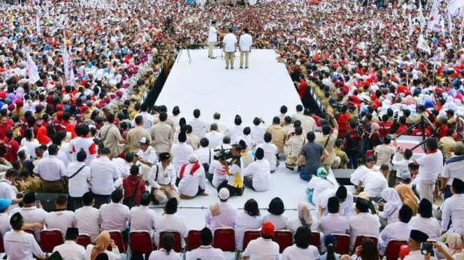 Kampanye akbar Anies Baswedan dan Sandiaga Uno di Lapangan Banteng, Jakarta.