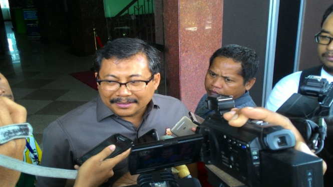 Kepala Subdirektorat Tindak Pidana Korupsi pada Jaksa Agung Muda Pidana Khusus Kejagung, Yulianto, di kantor Kejaksaan Tinggi Jawa Timur, Surabaya, pada Senin, 6 Februari 2017.