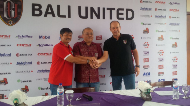 Acara perkenalan pelatih anyar Bali United, Hans-Peter Schaller