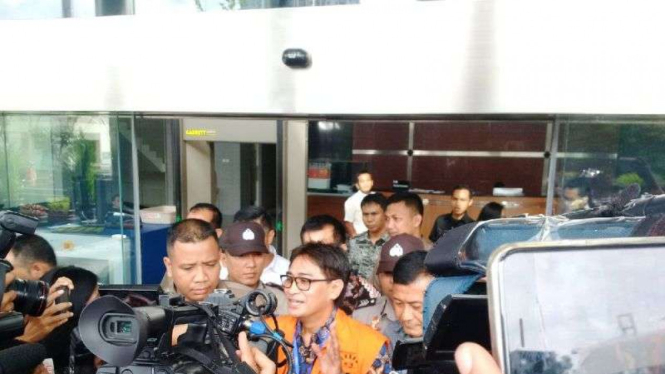 Choel Mallarangeng ditahan KPK