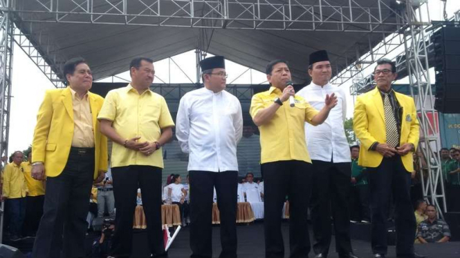 Ketua Umum Partai Golkar Setya Novanto saat menghadiri kampanye akbar putra Gubernur Sumatera Selatan Alex Noerdin di Musi Banyuasin, Senin (6/2/2017).