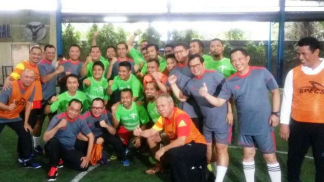 Jokowi dan Kabinet Kerja Main Futsal