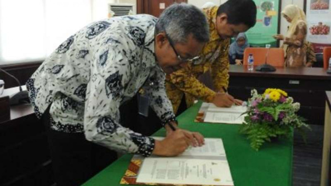 MoU pengembangan Bibit unggul nasional di Balitbang Kementerian Pertanian. 