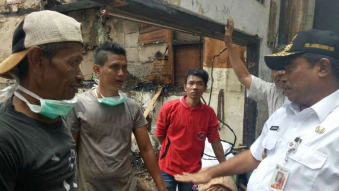 Plt Gubernur DKI Jakarta Sumarsono kunjungi lokasi kebakaran Kwitang